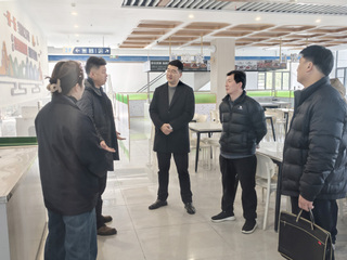 集团领导深入一线检查指导新学期...